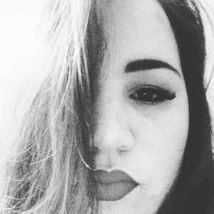 Meet your Posher, Steph